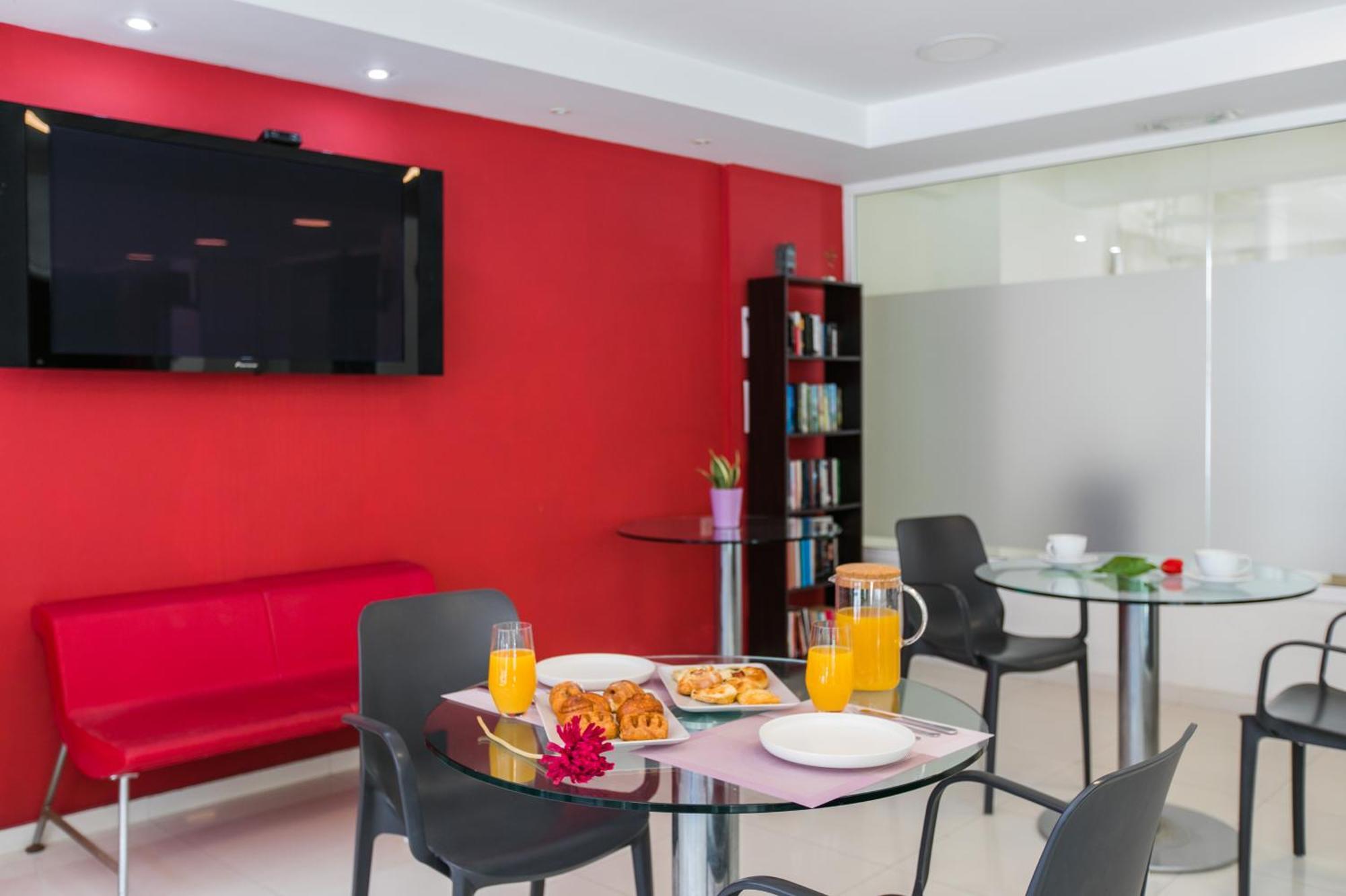 Cosmos Hotel Rethymno  Екстер'єр фото